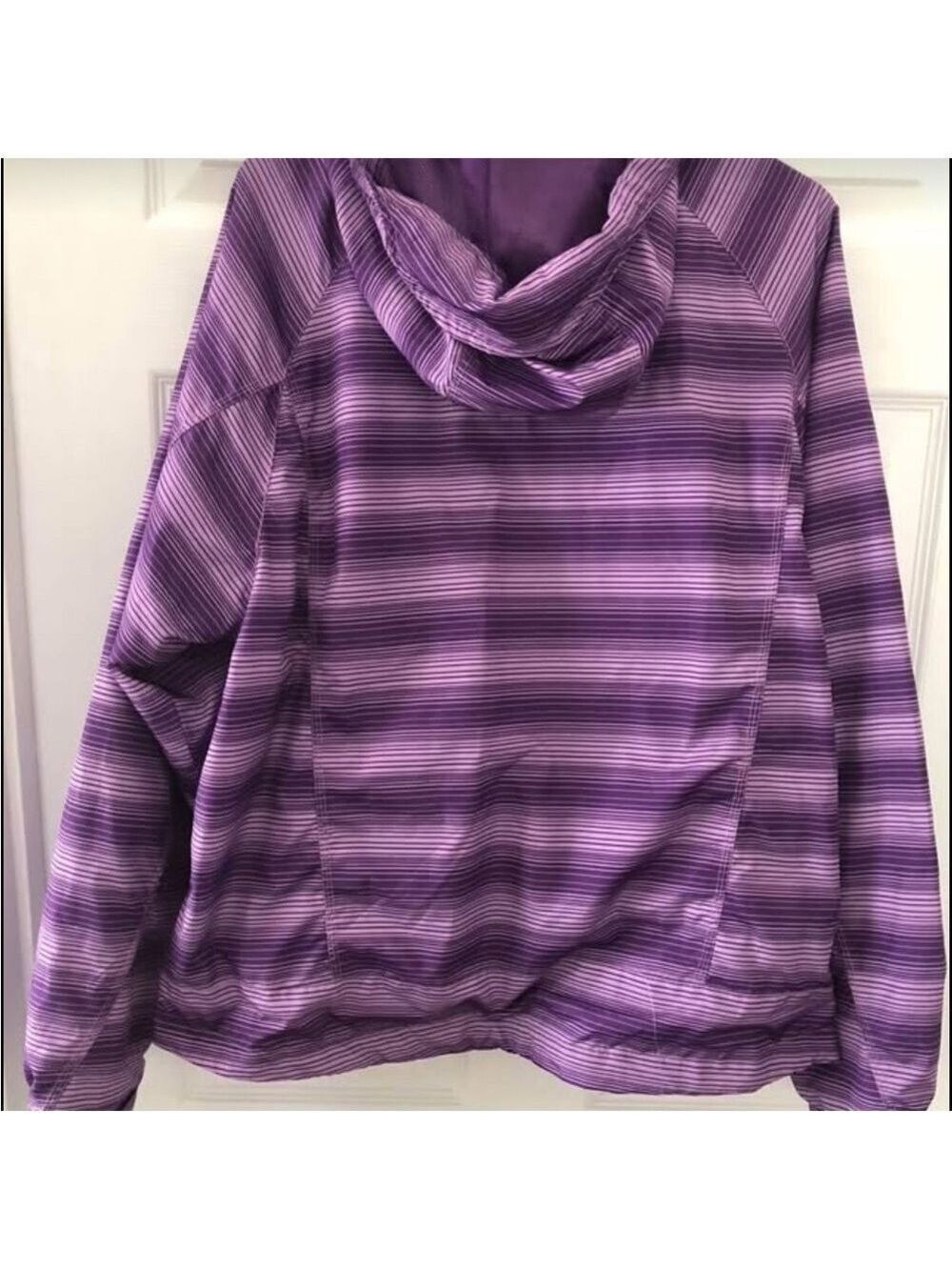 Size XL Lightweight Windbreaker Women's Purple Jacket - Picture 5 of 6